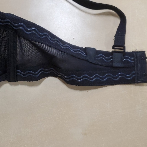 Chantelle Black strapless bra - Picture 3 of 3